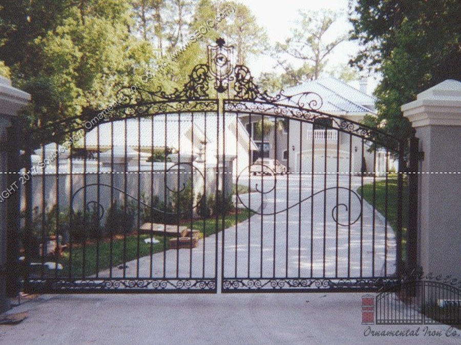 Custom Aluminum Driveway Gate (#VG-03)