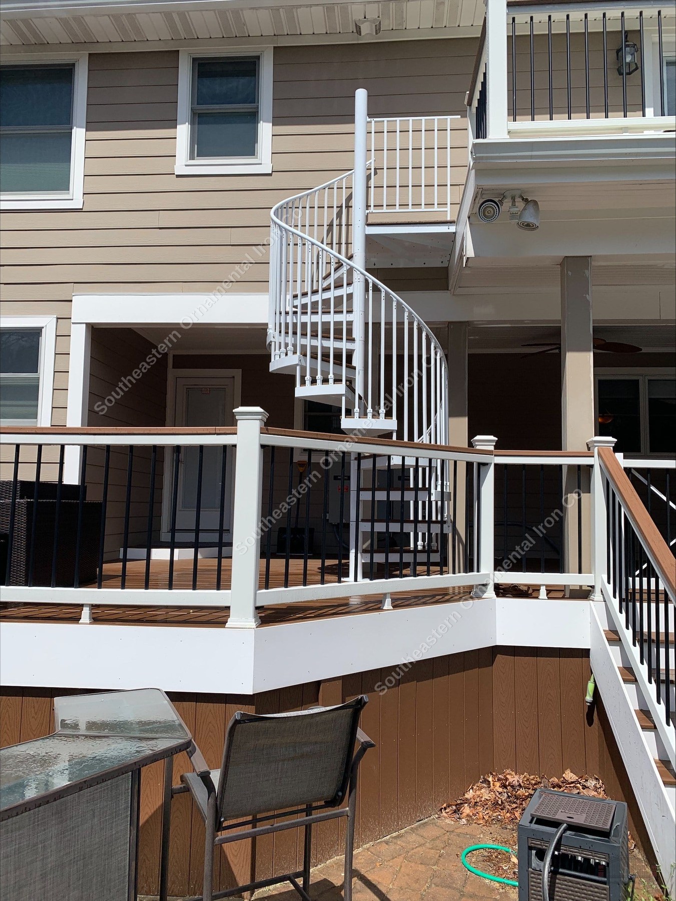 Painted Metal Spiral Stair (SS-16)